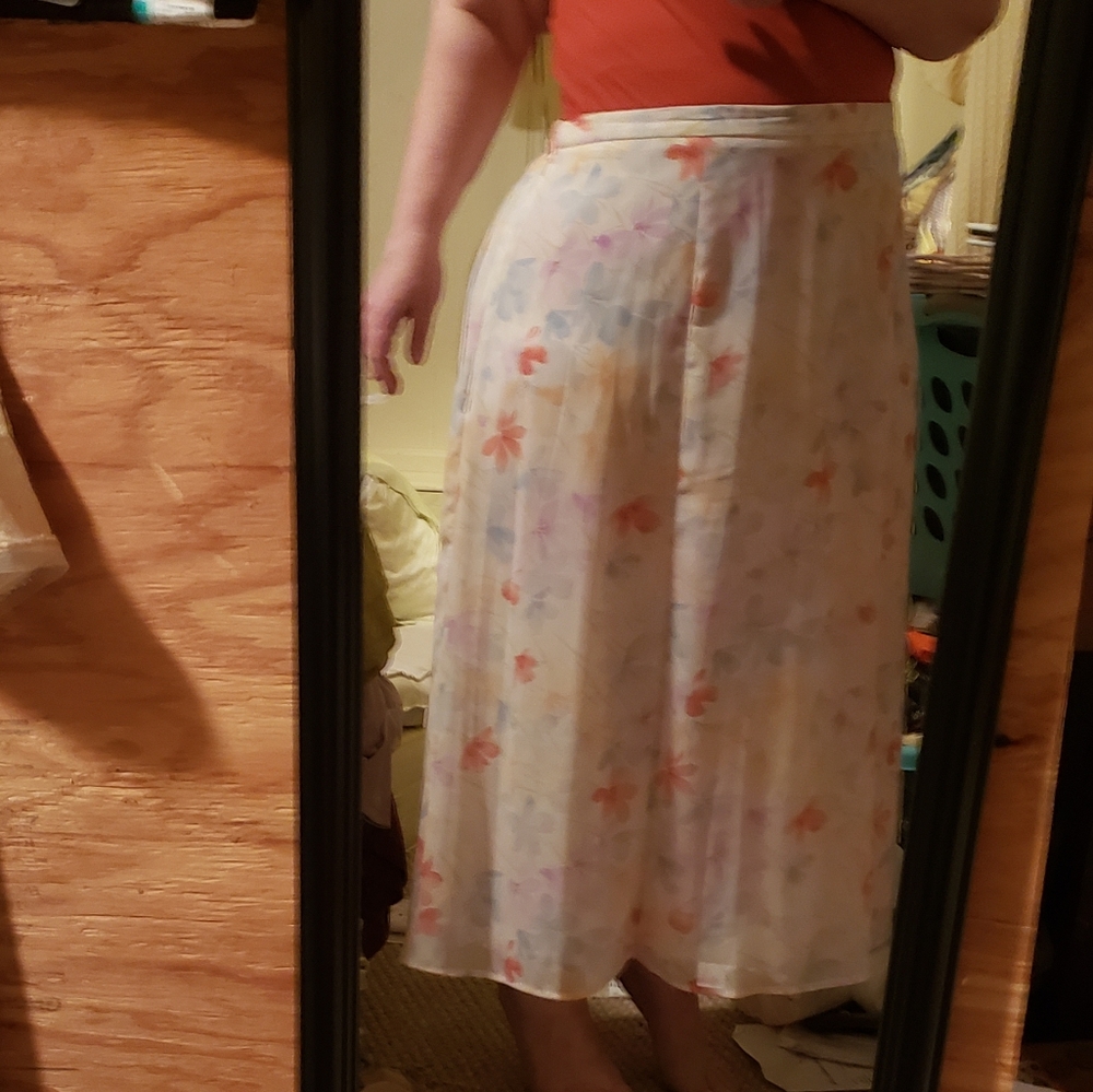 💋 spring floral skirt